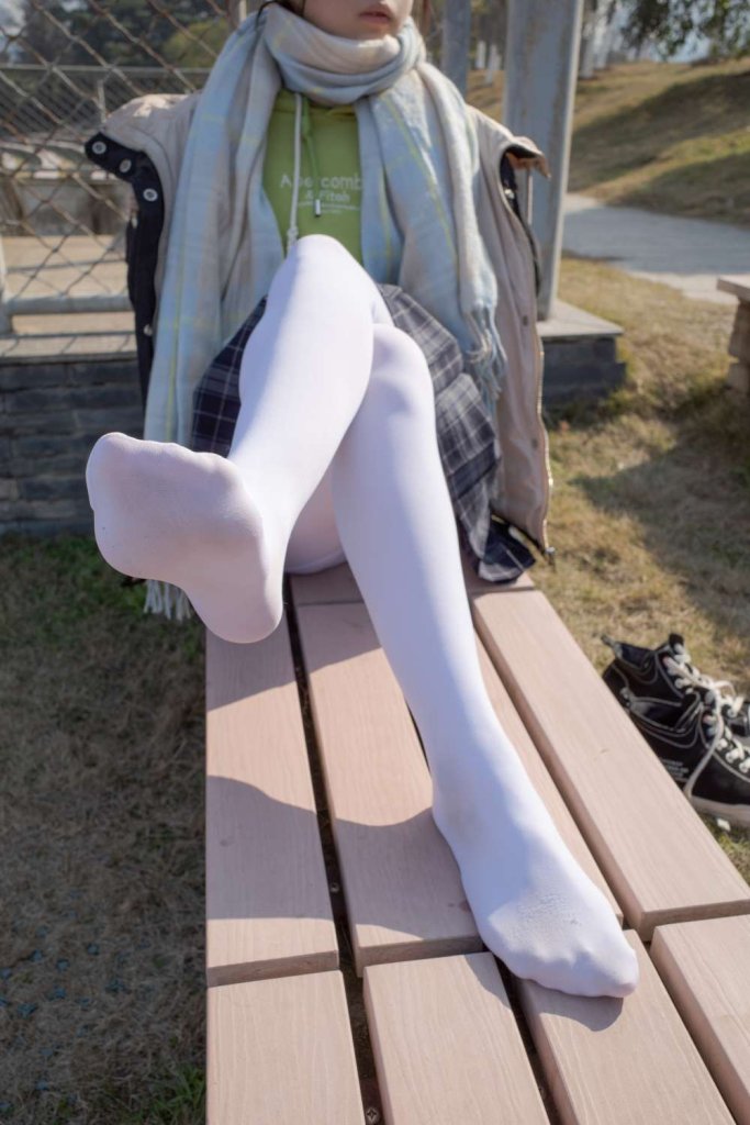 图片[2]-森萝财团 有料.016 小茵 户外公园帆布鞋白丝[84P]-虎绰