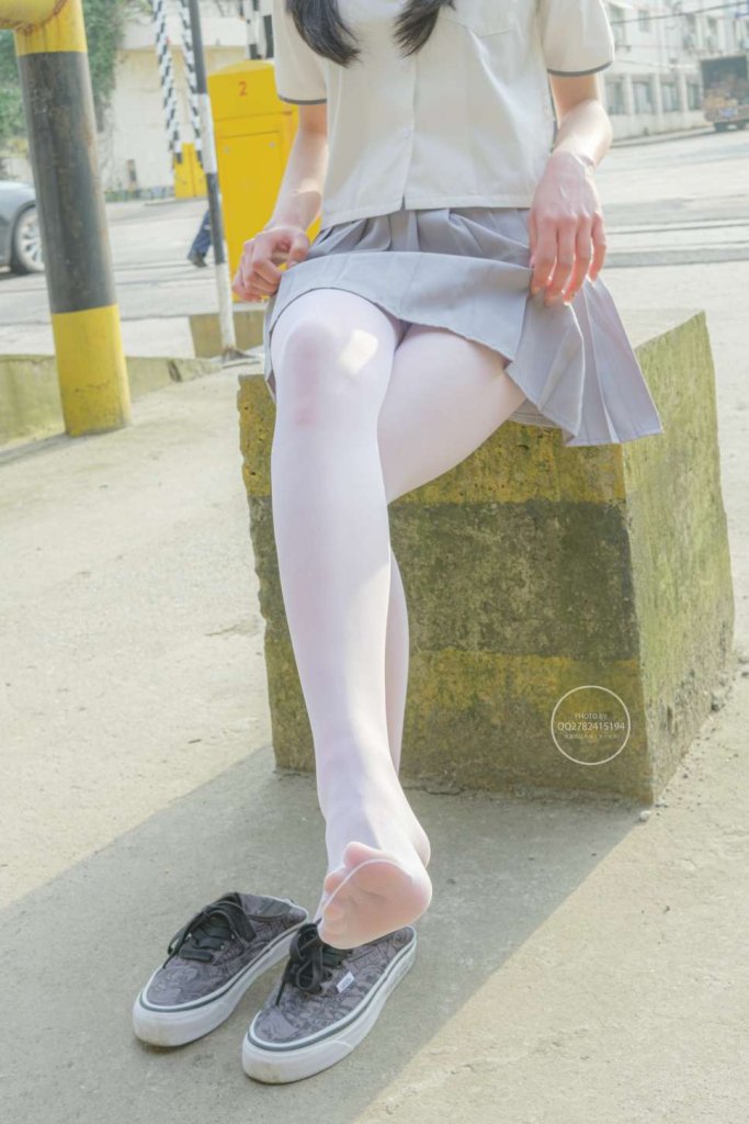 图片[2]-森萝财团 有料.032 吸吸 铁轨边的JK白丝美少女[60P]-虎绰