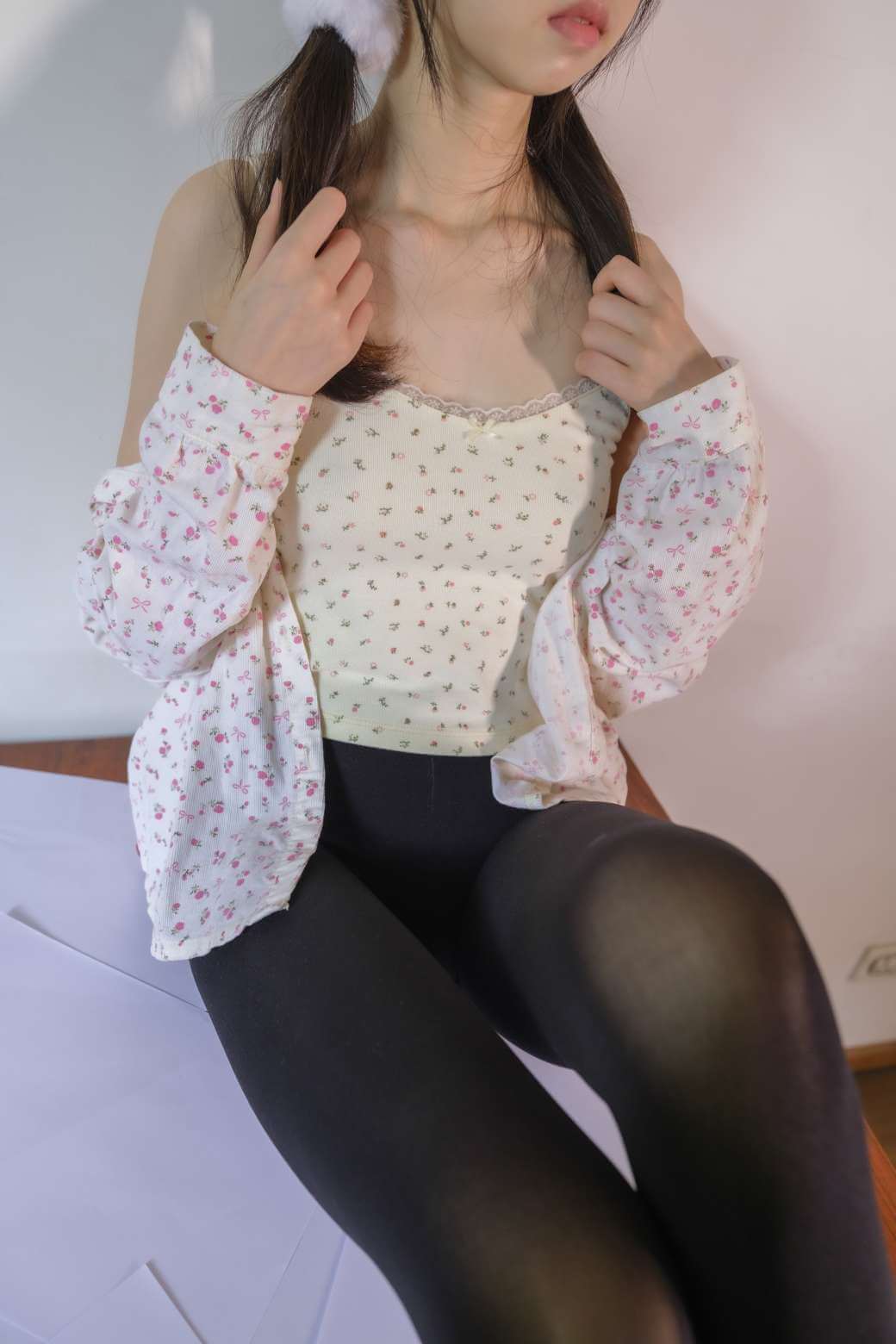 图片[2]-森萝财团 雏菊.002 碎花吊带[112P1V]-虎绰