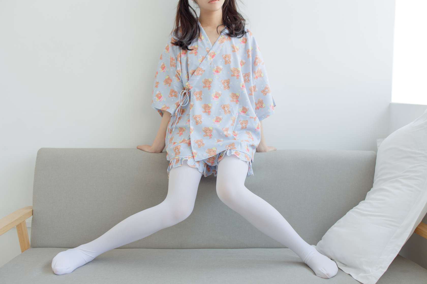 图片[2]-森萝财团 内部.006 沙发上诱人的白丝美少女[104P1V]-虎绰