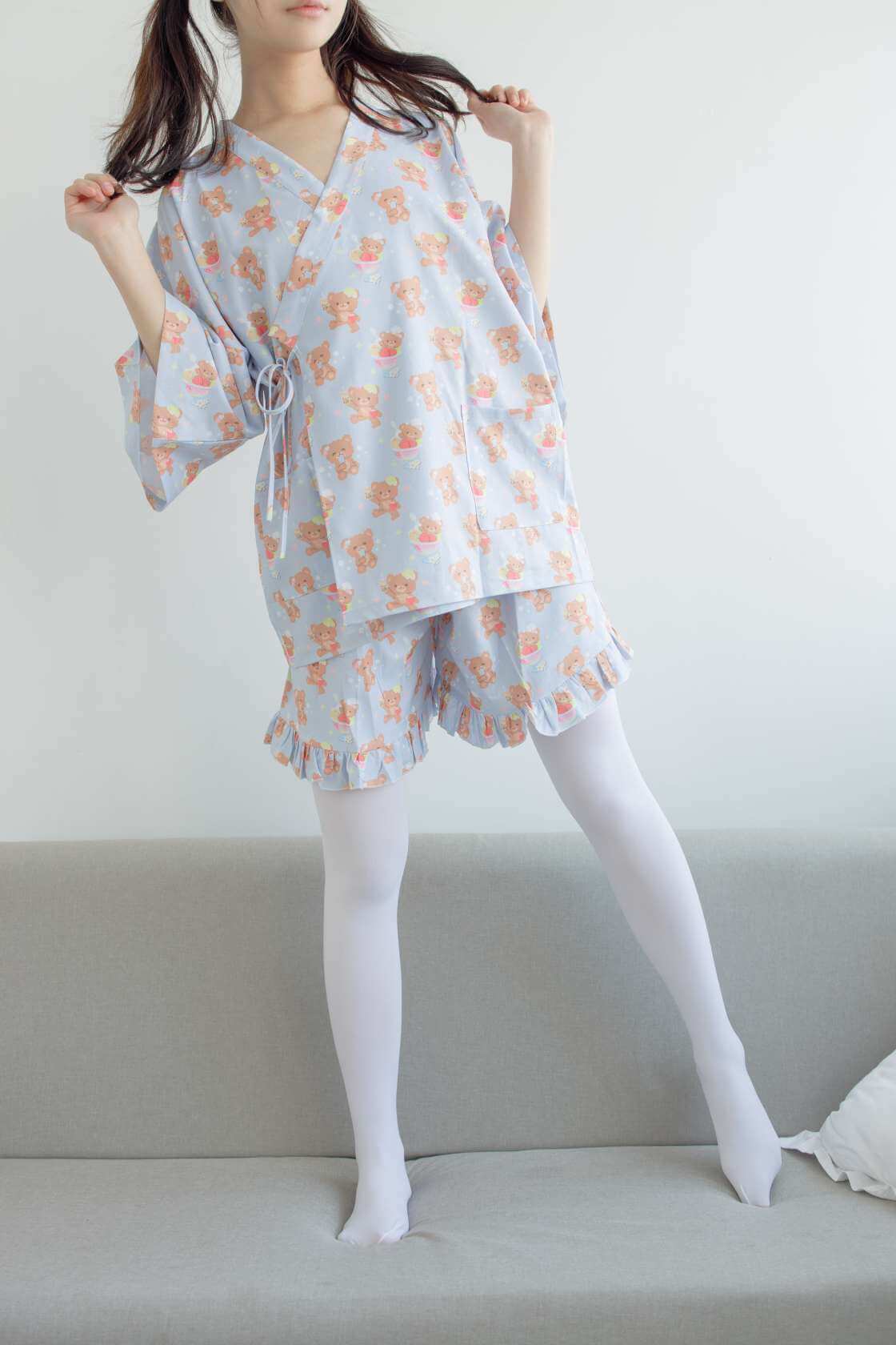 森萝财团 内部.006 沙发上诱人的白丝美少女[104P1V]-虎绰