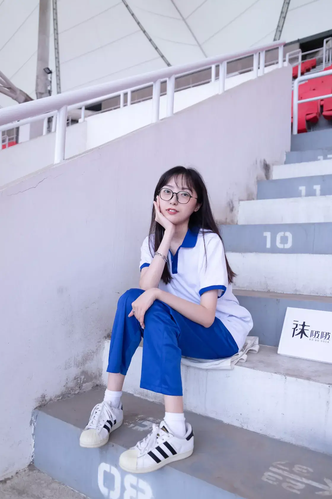 图片[5]-袜啵啵002期：稚予-校服、贝壳头、白棉袜、裸足-虎绰