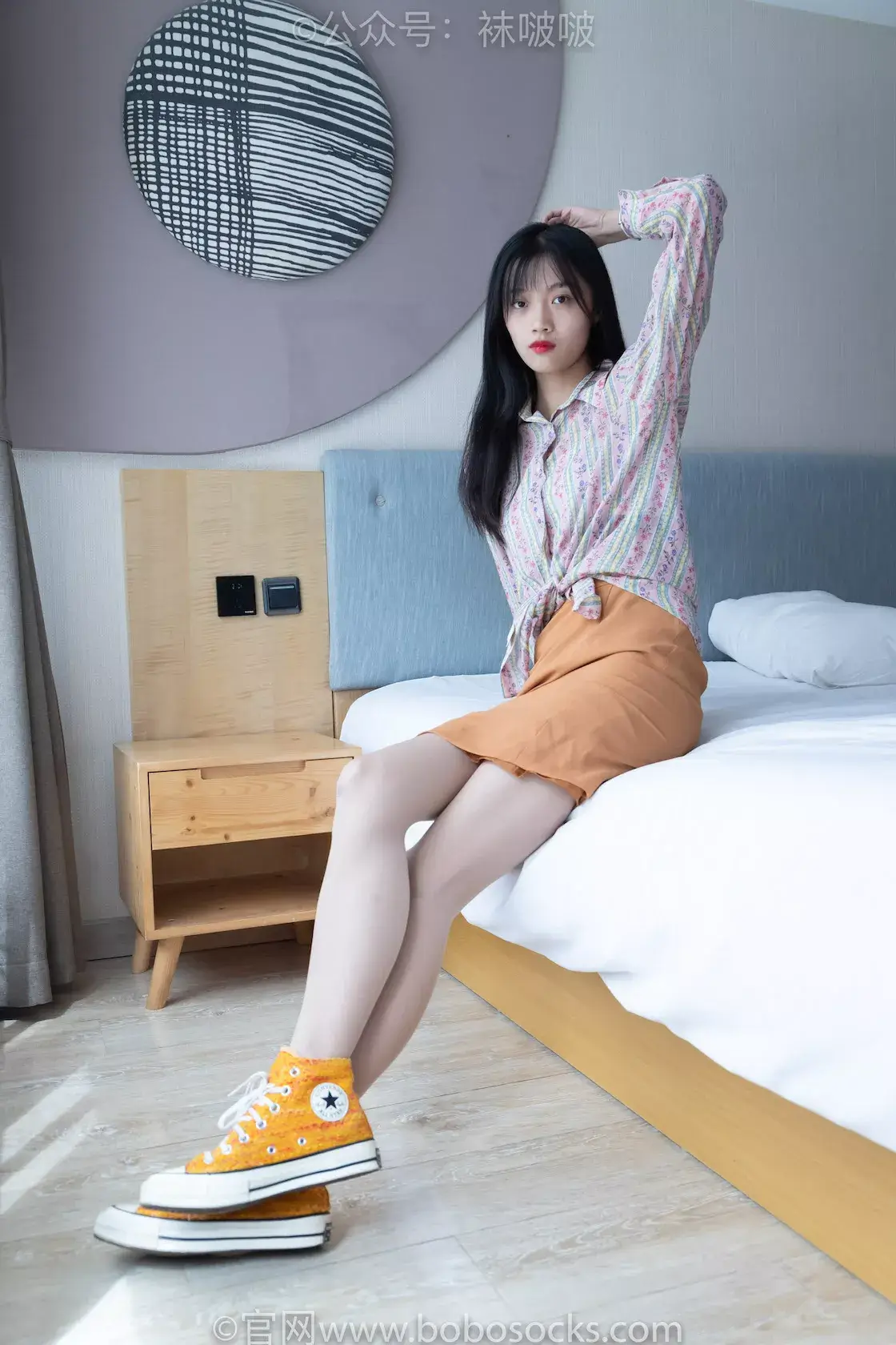 袜啵啵008期：涵涵-帆布鞋、白色短棉袜、肉丝-虎绰