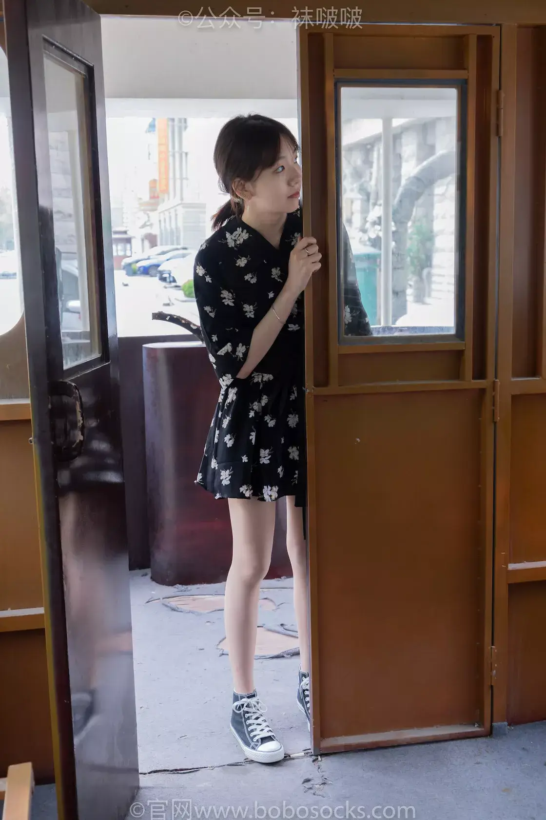 图片[3]-袜啵啵013期：小甜豆-匡威帆布鞋、浅灰色短棉袜、肉丝（脚尖加固款）-虎绰