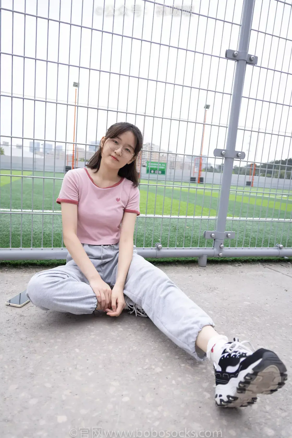 图片[3]-袜啵啵016期：熊熊-斯凯奇运动鞋、棉袜（踩脏）、裸足（超好看呀）-虎绰