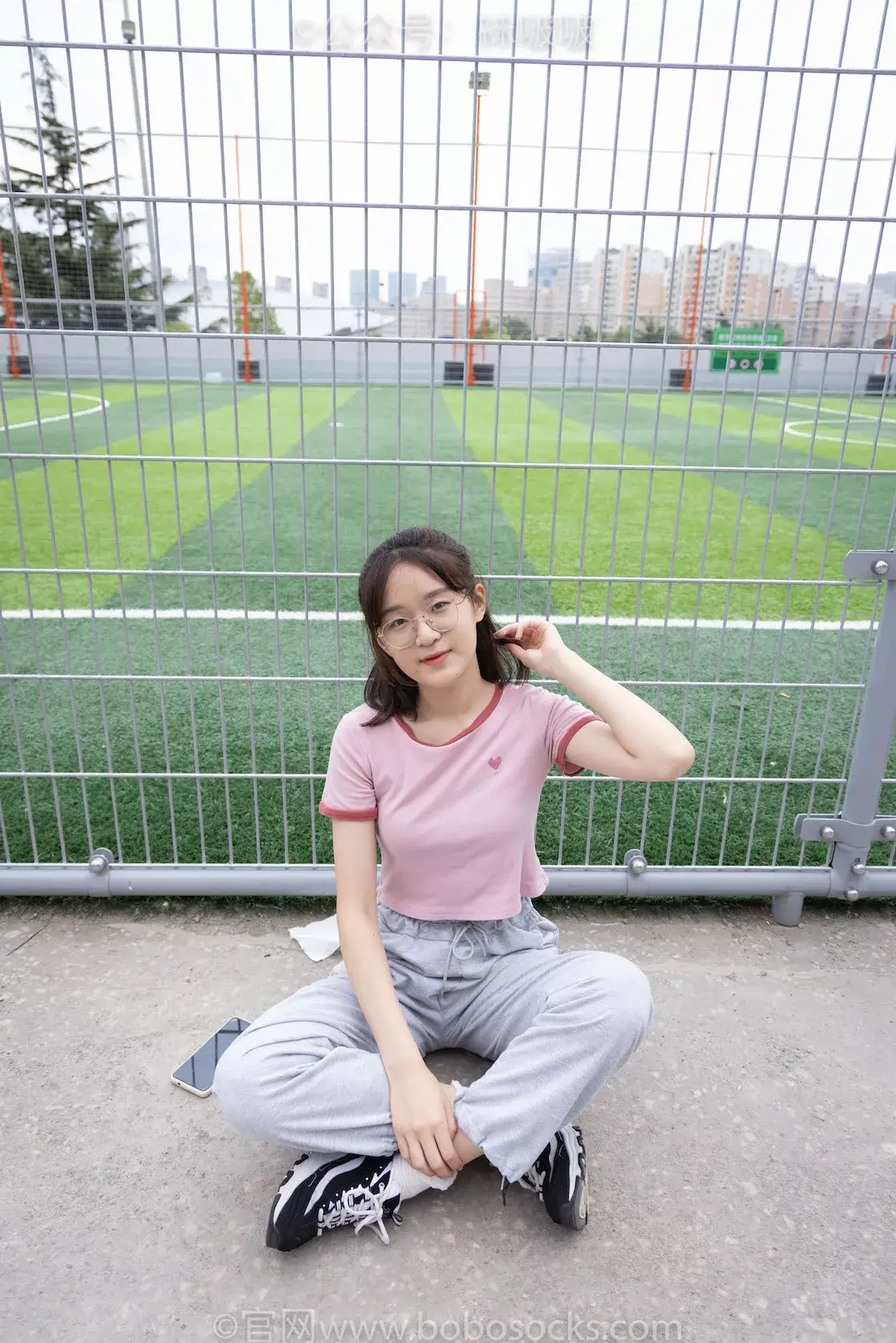 图片[4]-袜啵啵016期：熊熊-斯凯奇运动鞋、棉袜（踩脏）、裸足（超好看呀）-虎绰