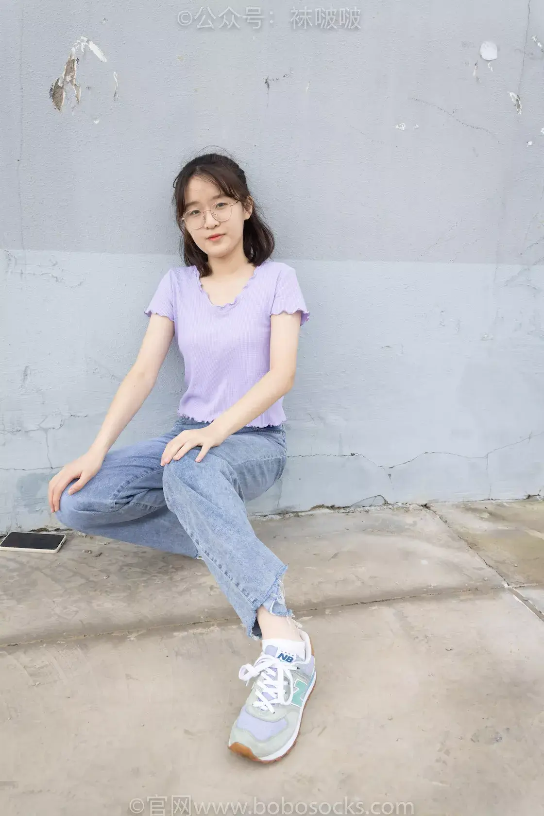 图片[3]-袜啵啵020期：熊熊-NB运动鞋、蓝色短棉袜（踩脏）、裸足（超级好看呀）-虎绰