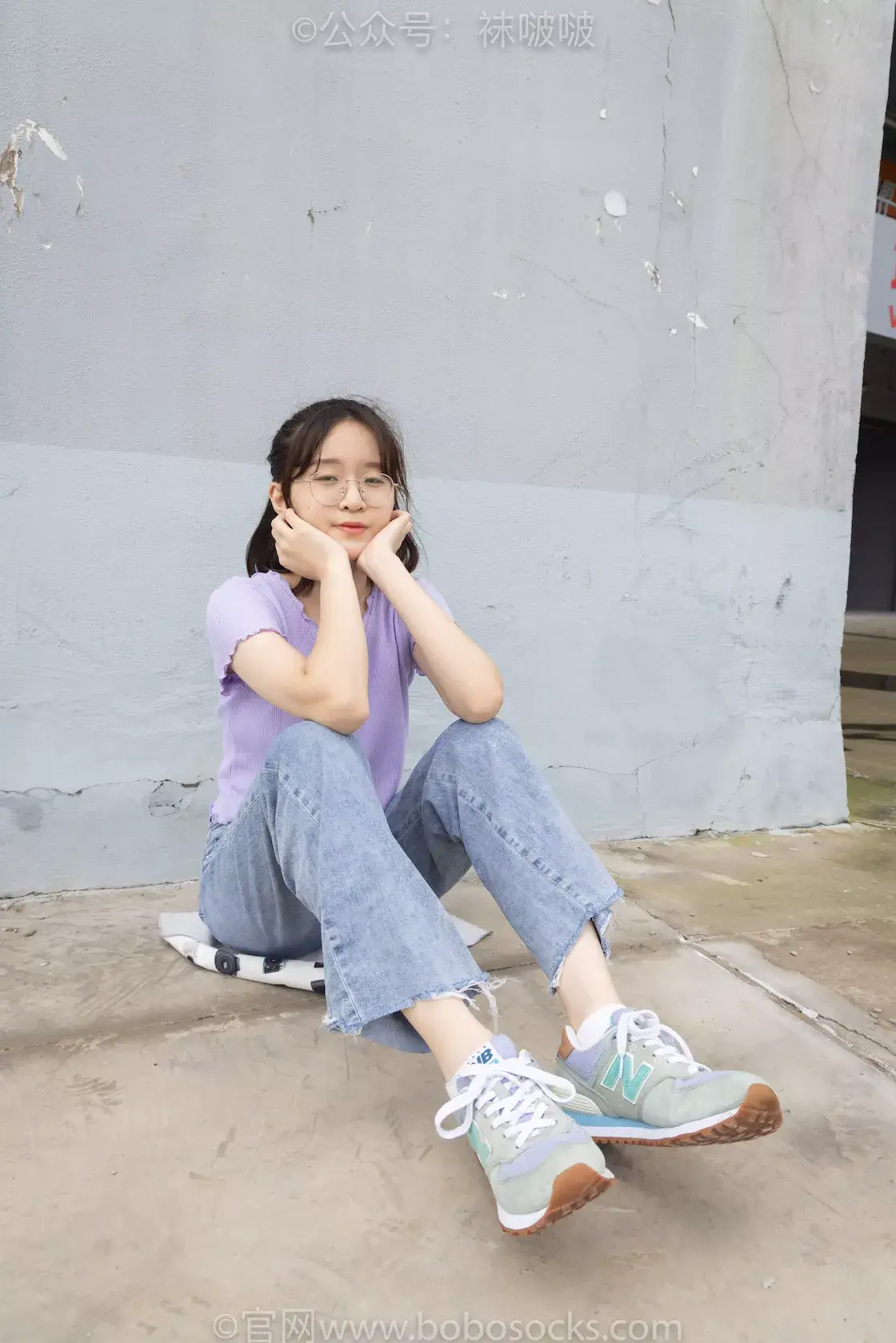 图片[5]-袜啵啵020期：熊熊-NB运动鞋、蓝色短棉袜（踩脏）、裸足（超级好看呀）-虎绰