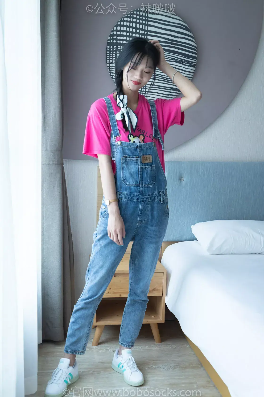 袜啵啵024期：涵涵-板鞋、白棉袜、裸足-虎绰