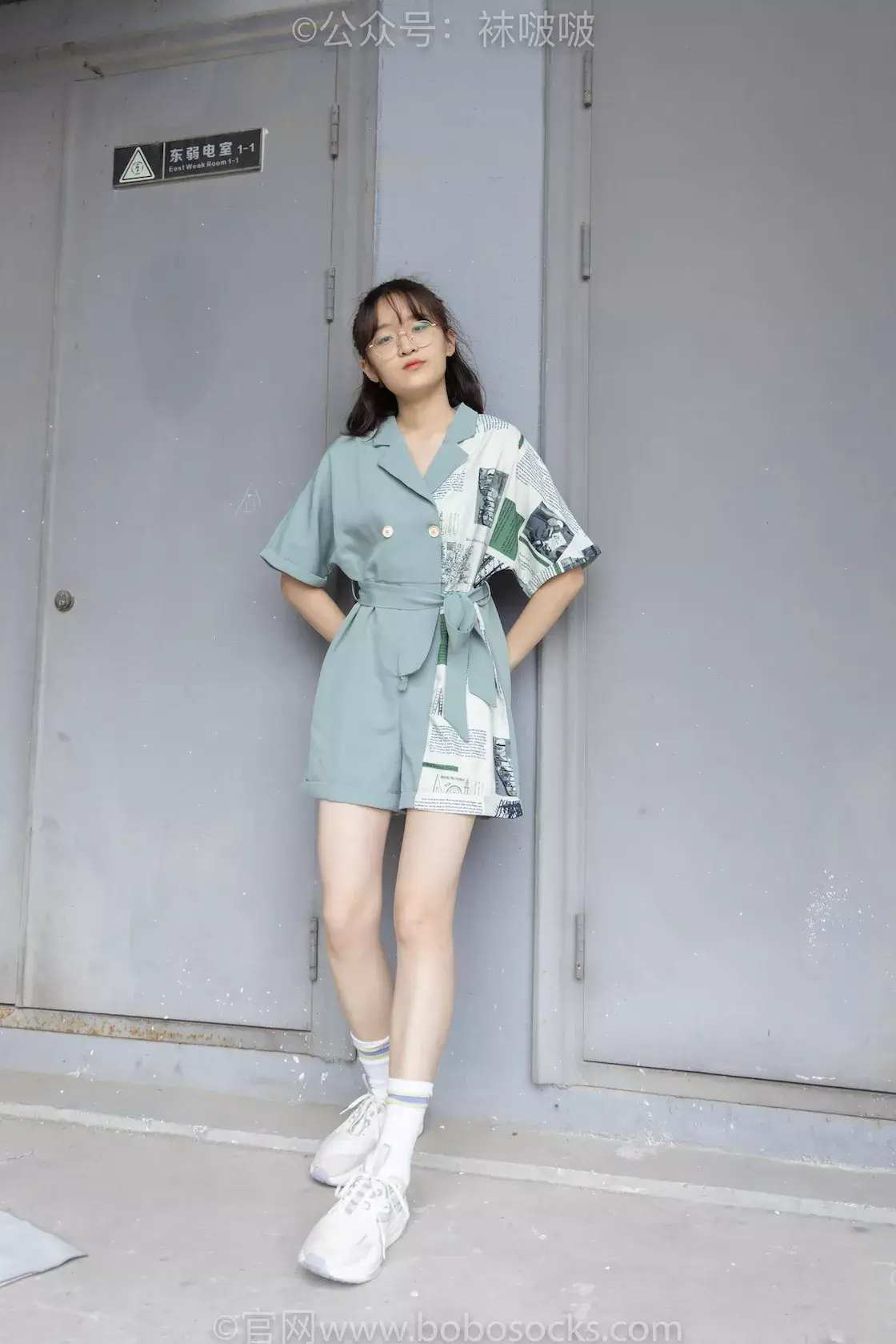 图片[3]-袜啵啵025期：熊熊-安踏运动鞋、白色棉袜（踩脏）、裸足（超级好看呀）-虎绰