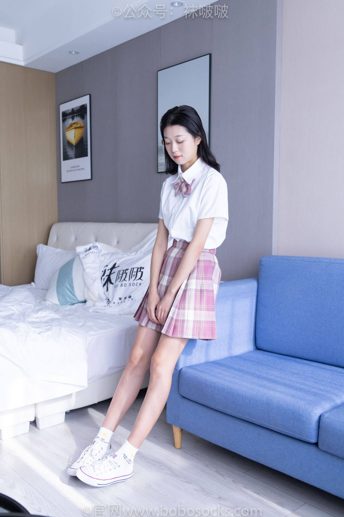 袜啵啵052期：瑶瑶-JK制服、帆布鞋、白棉袜、裸足-虎绰