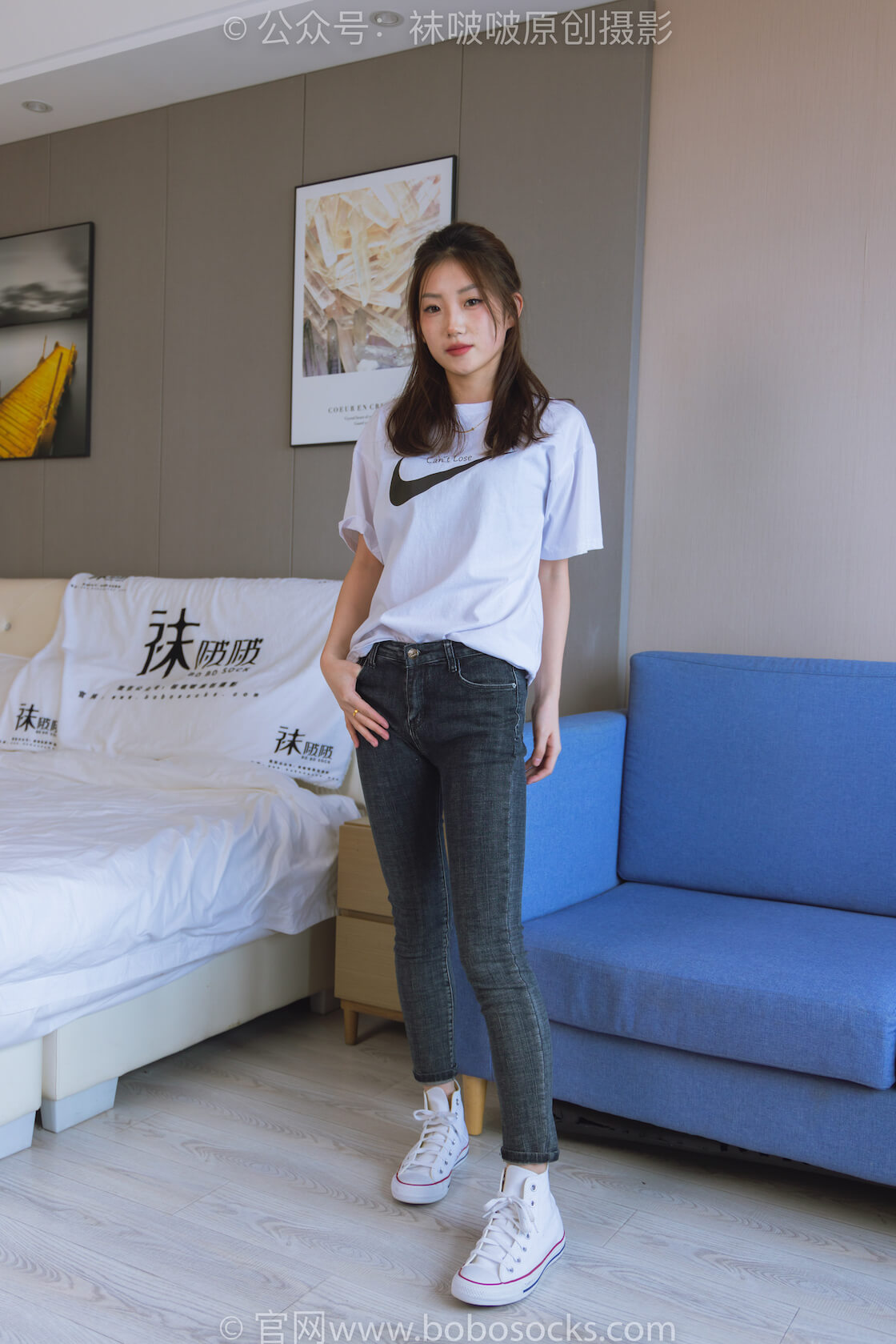 袜啵啵220期：小沫-两双板鞋、短肉丝（脚尖加固款）、裸足 | 女生棉袜丝袜脚-虎绰