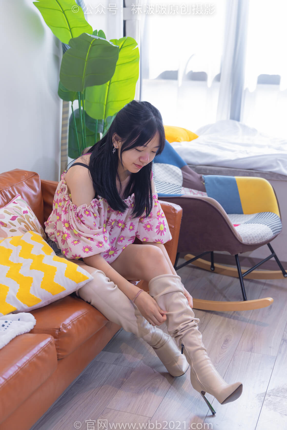 袜啵啵308期：小甜豆-长靴、白棉袜、裸足-虎绰