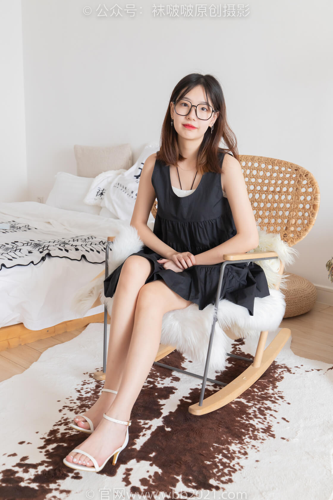 袜啵啵339期：小甜豆-高跟鞋、高跟凉鞋、肉丝（脚尖微加固款）、裸足（白色指甲油）-虎绰