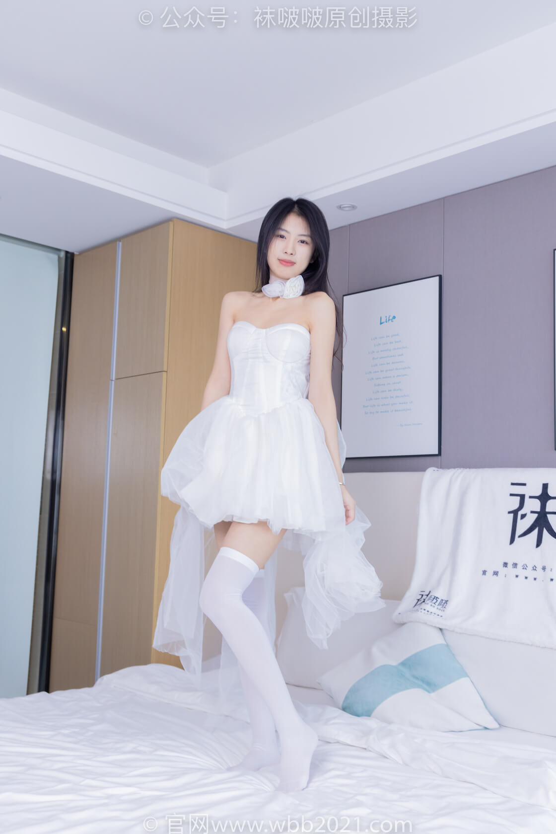 袜啵啵409期：奶油-两双高跟鞋、厚白丝大腿袜、裸足（法式白色美甲）-虎绰