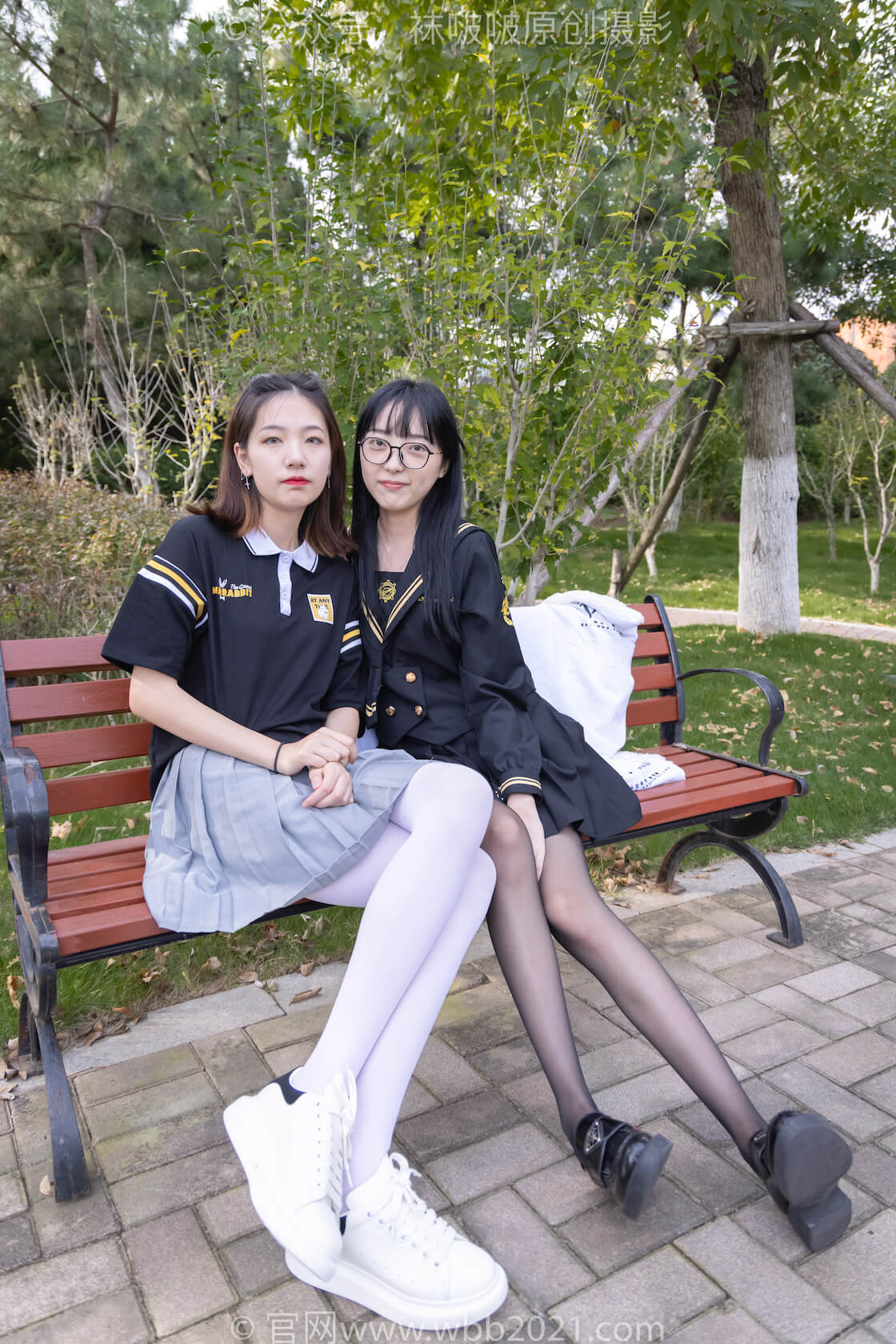 袜啵啵332期：小甜豆与稚予-板鞋、皮鞋、黑丝（脚尖加固款）、厚白丝-虎绰