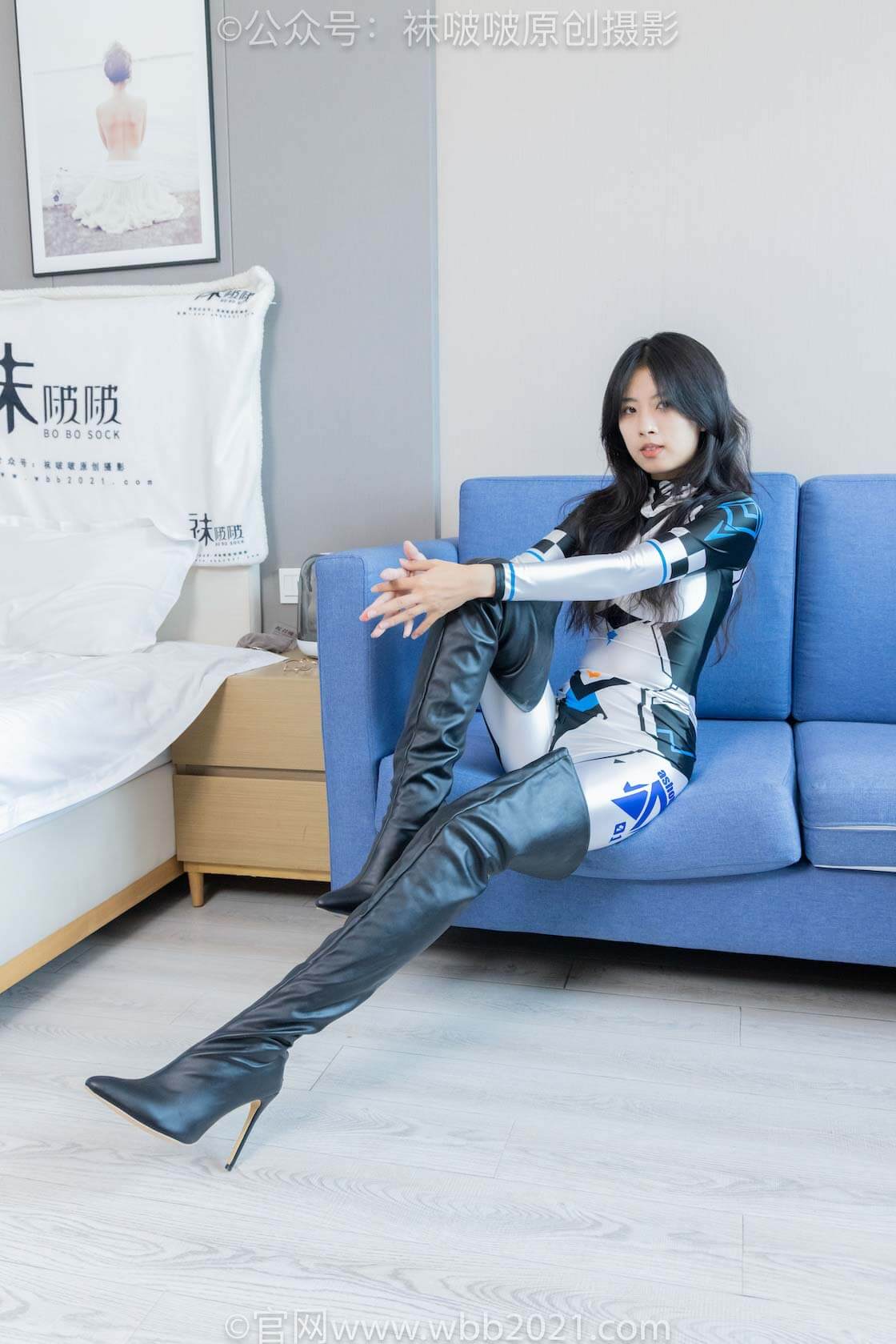 袜啵啵434期：奶油-cos服、两双靴子、薄肉丝（脚尖加固款）、薄黑丝（脚尖加固款）-虎绰