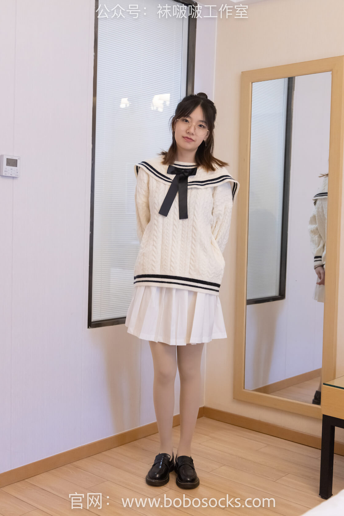 袜啵啵117期：小甜豆-黑皮鞋、厚肉丝-虎绰