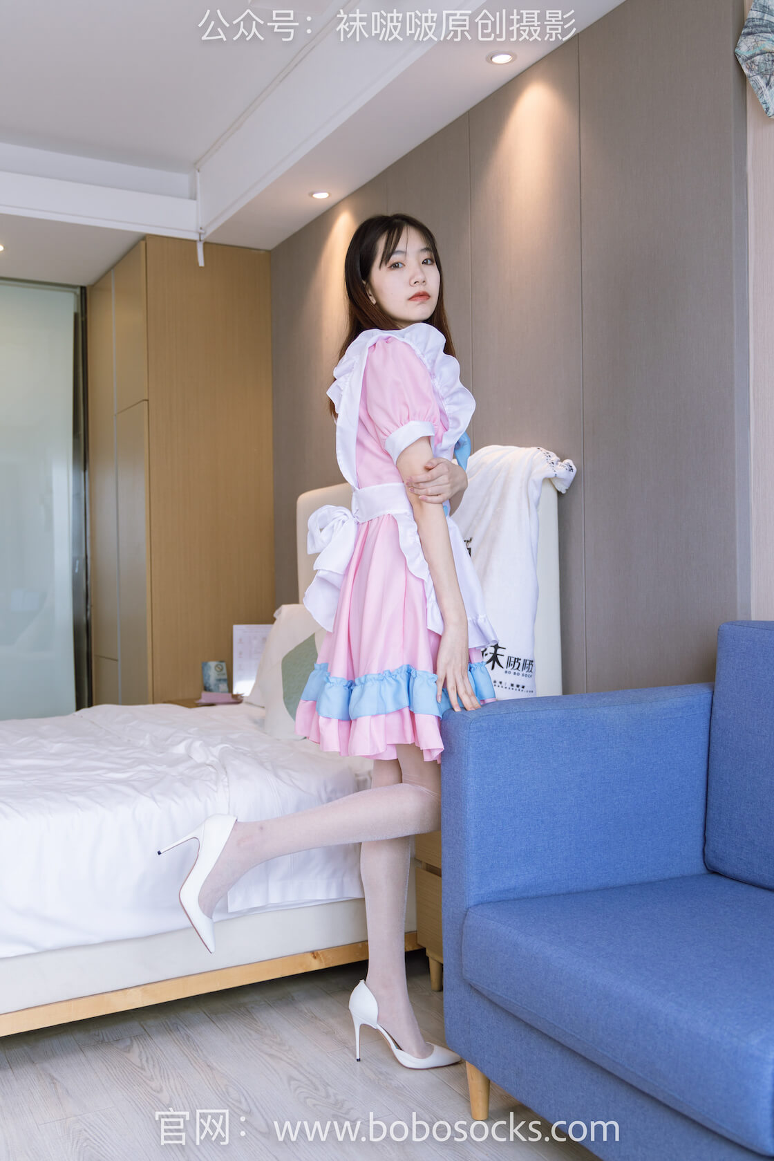 袜啵啵154期：小甜豆-两双高跟鞋、珠光白丝（脚尖透明款）、女仆装-虎绰