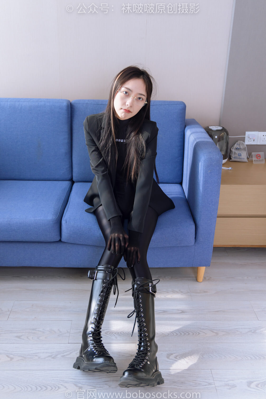 袜啵啵164期:稚予-长靴、五指袜黑丝、裤里丝、丝袜手套、连体服-虎绰