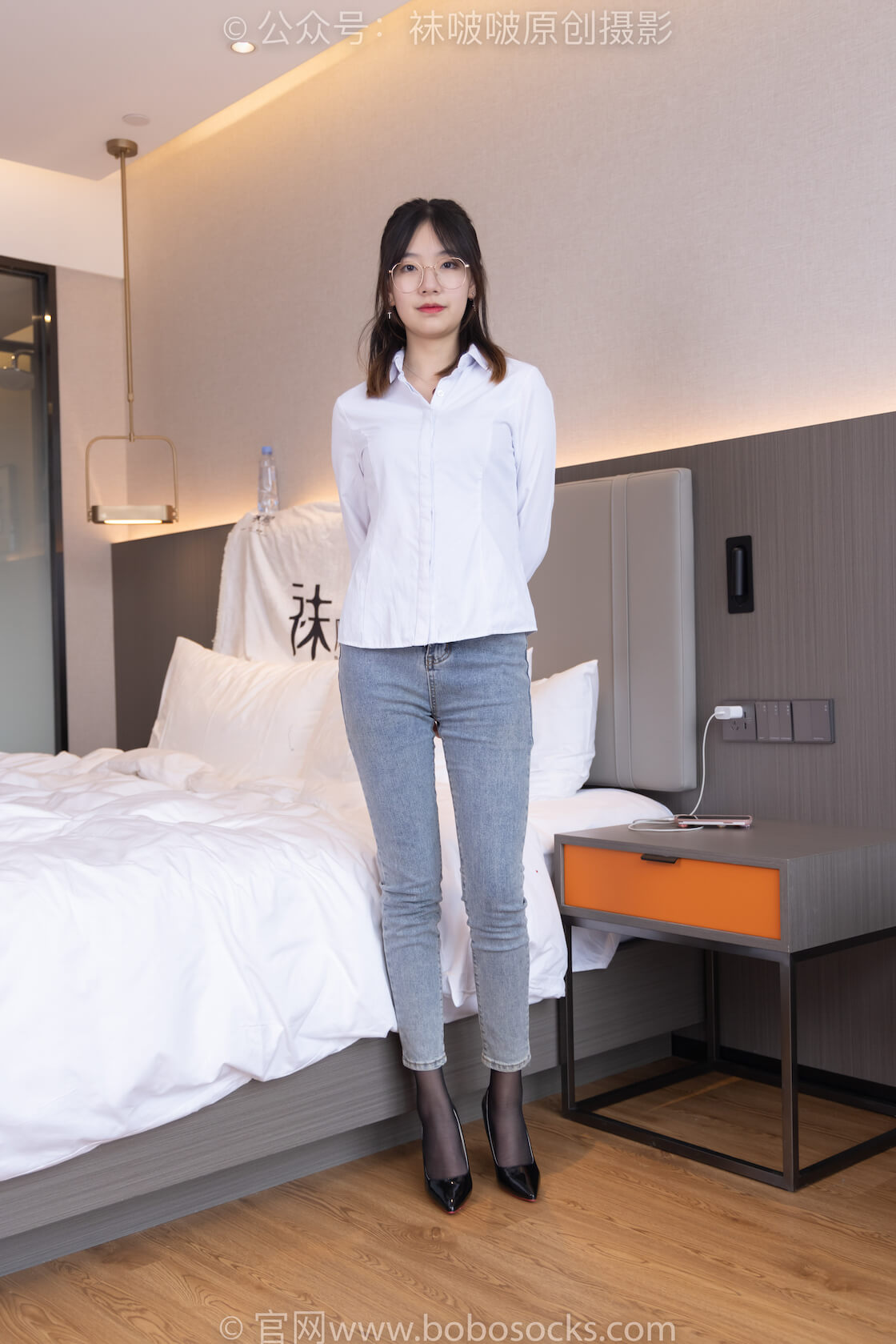 袜啵啵181期：小甜豆-高跟鞋、黑丝（脚尖微加固款）、裤里丝-虎绰