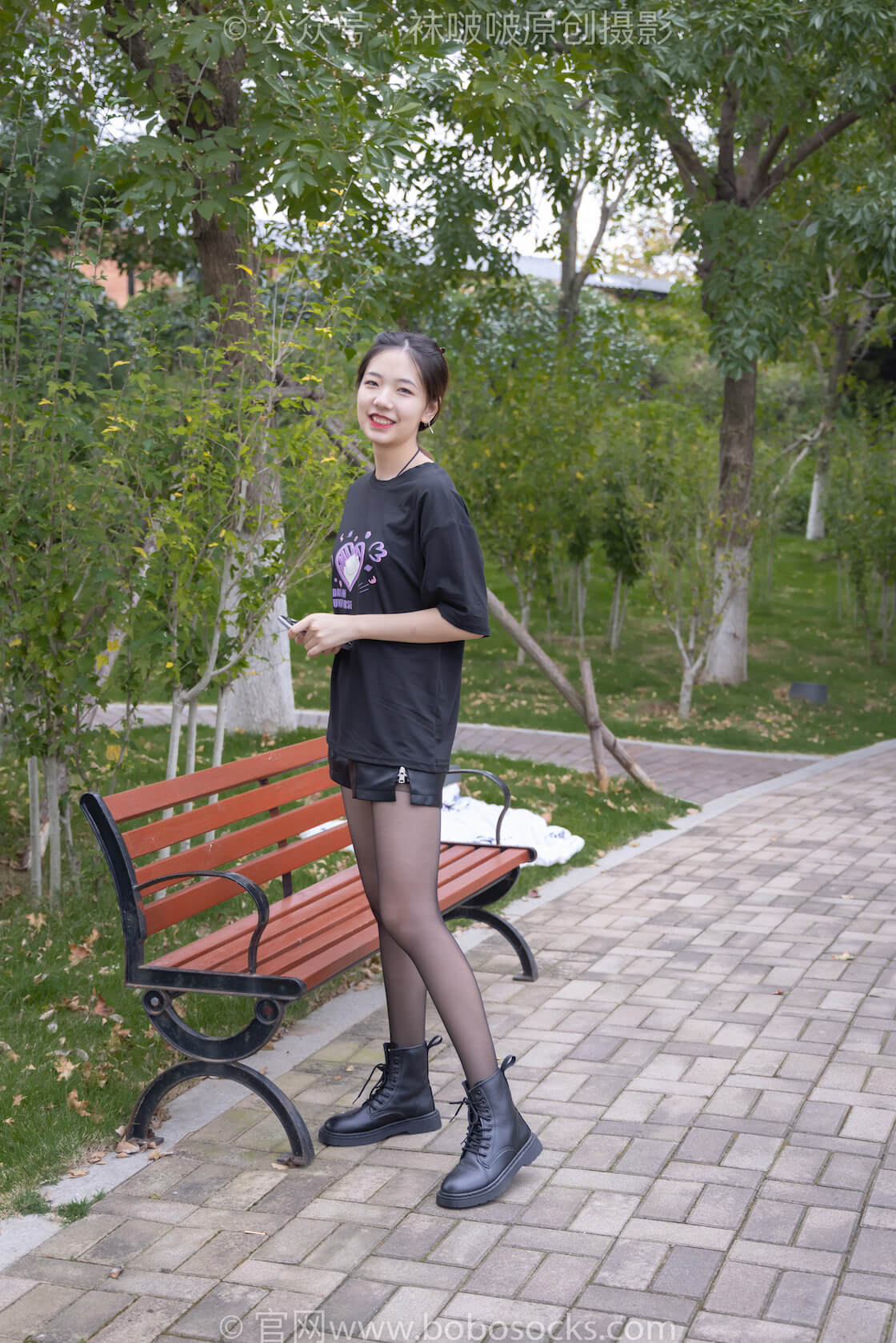袜啵啵221期：小甜豆-马丁靴、黑丝（脚尖加固款）-虎绰