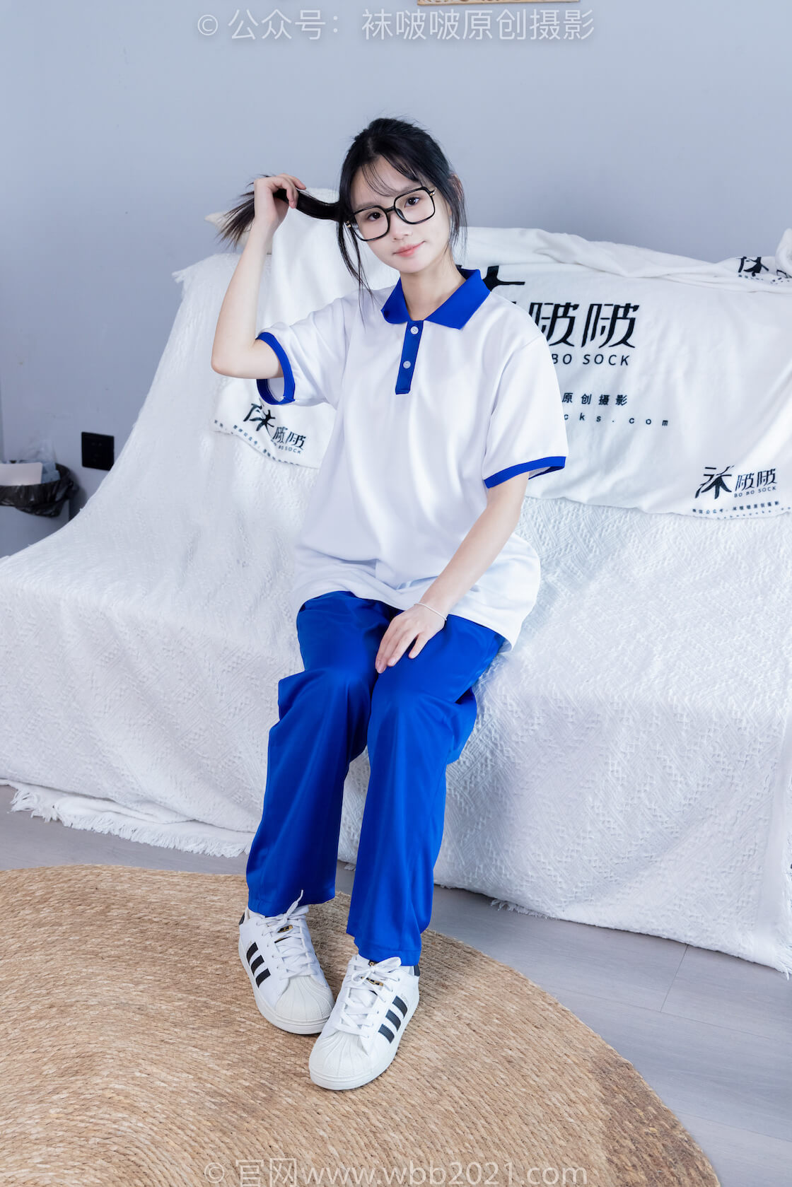 袜啵啵351期：甜甜圈-板鞋、白棉袜、肉丝（脚尖加固款）、校服裤里丝-虎绰