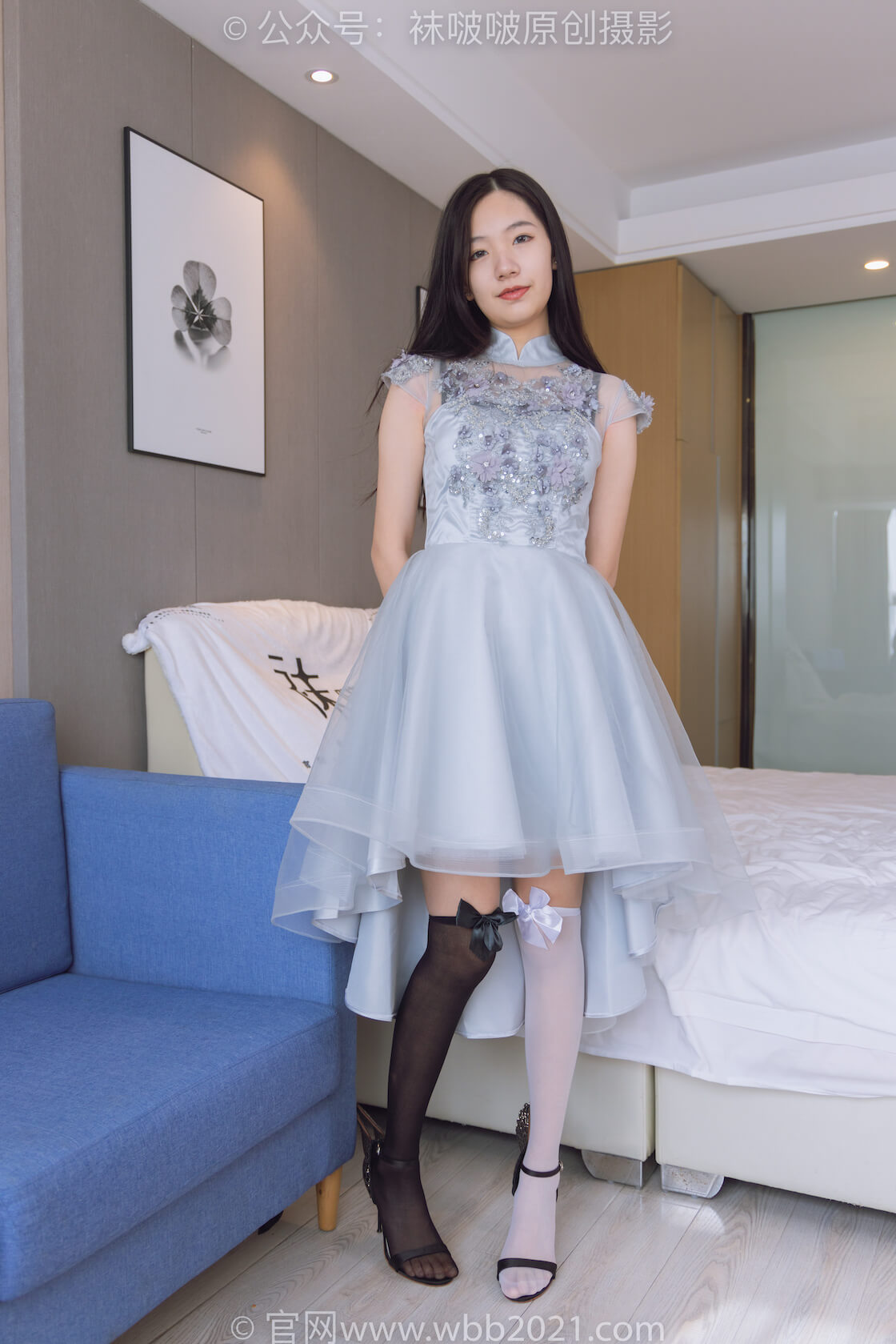 袜啵啵356期：小甜豆-高跟鞋、黑白丝大腿袜（脚尖加固款）、丝袜踩奶油蛋糕和果冻剧情-虎绰