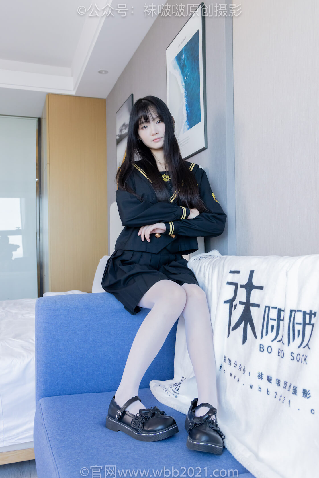 袜啵啵450期：甜甜圈-皮鞋、白丝（脚尖加固款）、裸足、裸足印泥踩脚印剧情（仅花絮版）-虎绰