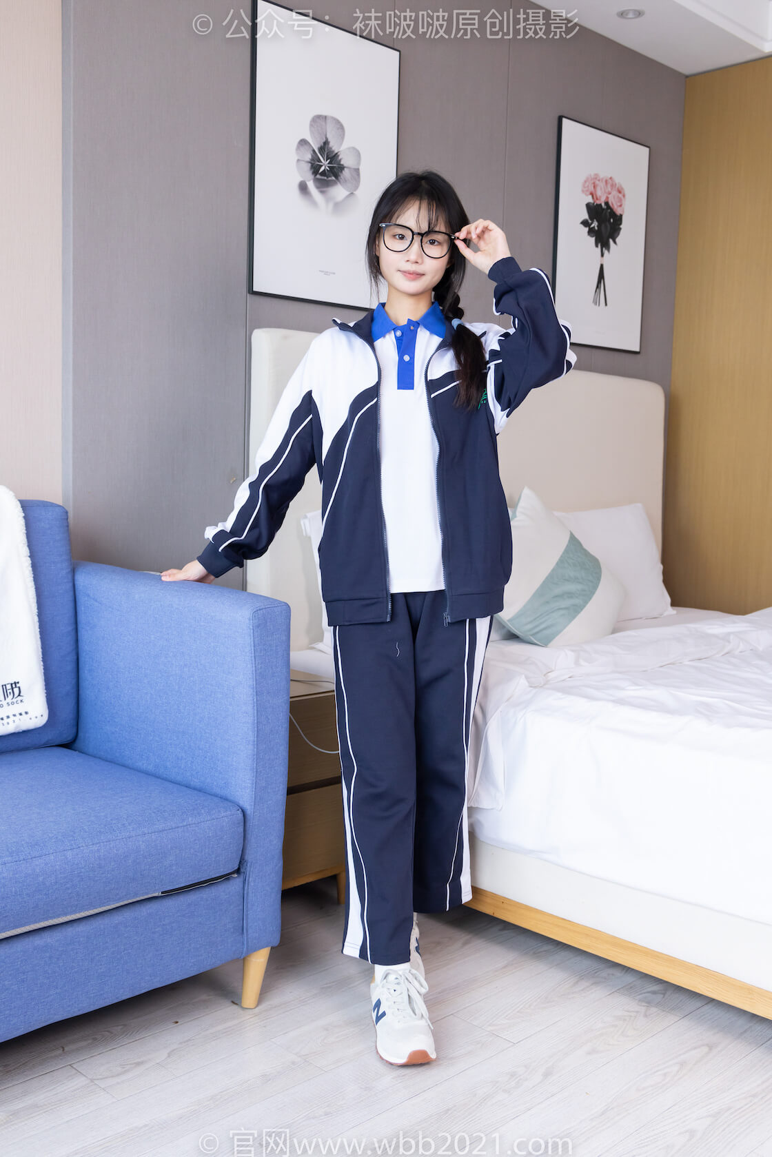 袜啵啵456期：甜甜圈-运动鞋、白棉袜、裸足、校服-虎绰