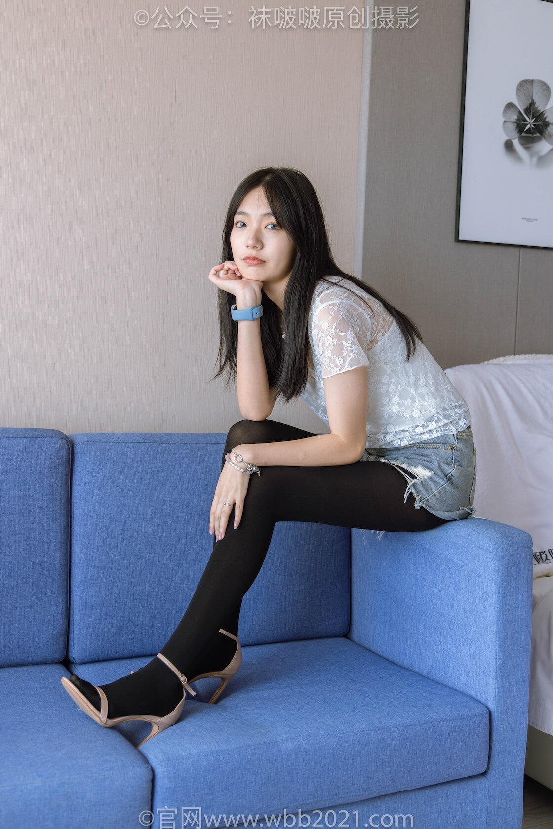 袜啵啵459期：小甜豆-高跟凉鞋、厚黑丝、穿鞋踩包子和橘子剧情（仅花絮版）-虎绰