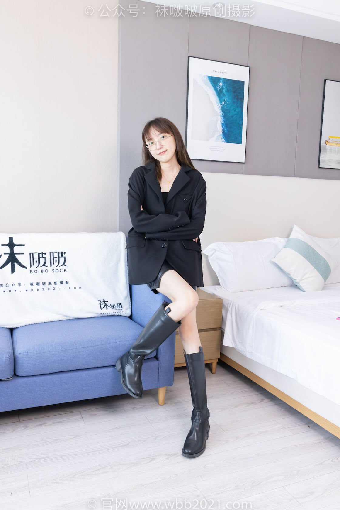 袜啵啵486期：稚予-长靴、黑网袜、裸足（黑色美甲）、裸足踩奶油蛋糕 踩完蛋糕泡脚剧情（仅花絮剧情版MXzu.jpg