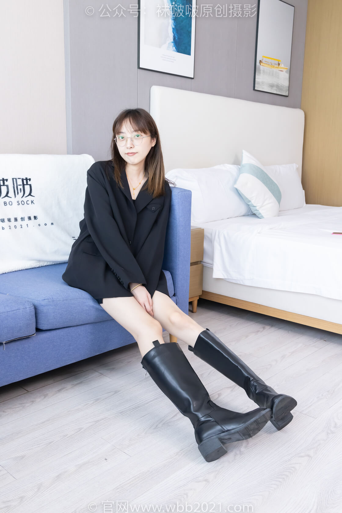 袜啵啵486期：稚予-长靴、黑网袜、裸足（黑色美甲）、裸足踩奶油蛋糕 踩完蛋糕泡脚剧情（仅花絮剧情版MXzu.jpg