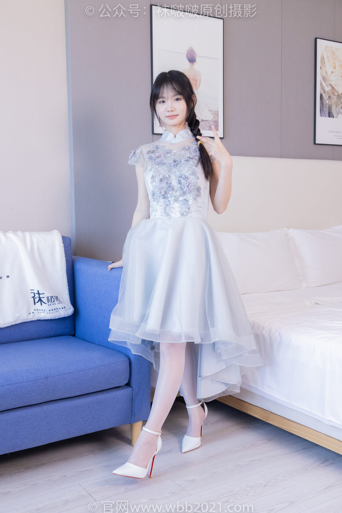 袜啵啵512期：甜甜圈-高跟鞋、油亮薄白丝（脚尖透明款）、袜踩奶油蛋糕剧情-虎绰