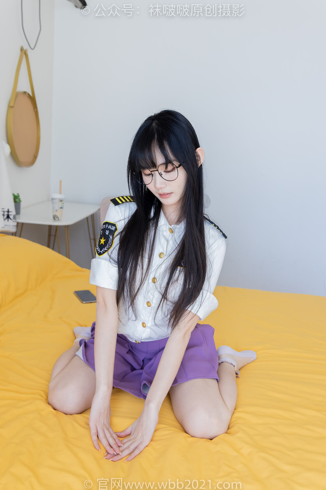 袜啵啵538期:甜甜圈-高跟鞋、水晶袜(仅小部分)、裸足、裸足玩按摩凳剧情(仅花絮剧情版)-虎绰