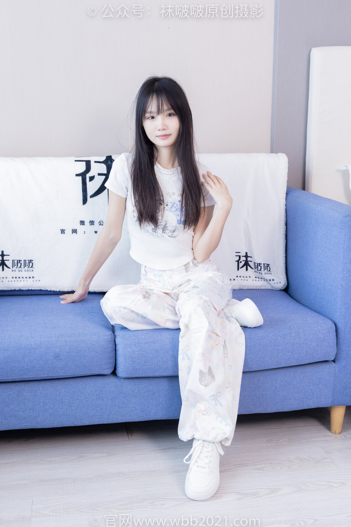袜啵啵550期：甜甜圈-板鞋、自然穿脏白棉袜、袜啵啵、8Kcr.jpg