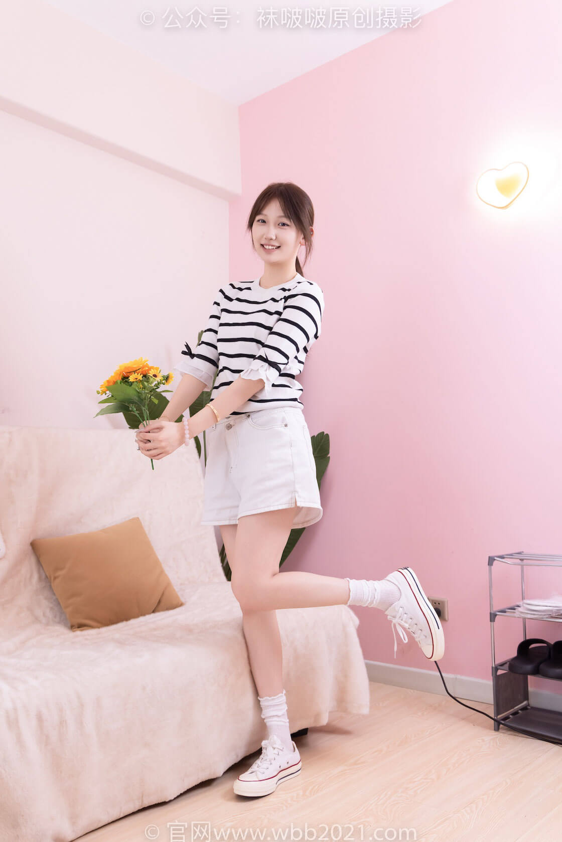 袜啵啵556期：香菜-帆布鞋、白棉袜、裸足-虎绰