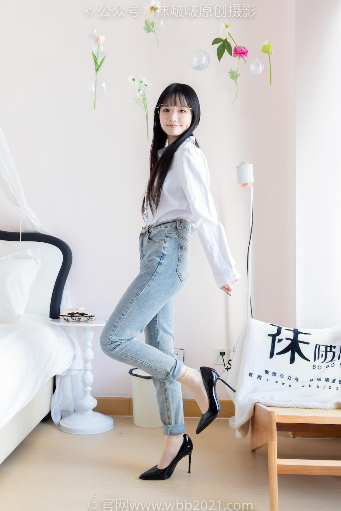 袜啵啵559期：甜甜圈-高跟鞋、短肉丝（脚尖加固款）、垫脚半蹲半脱袜子剧情-虎绰