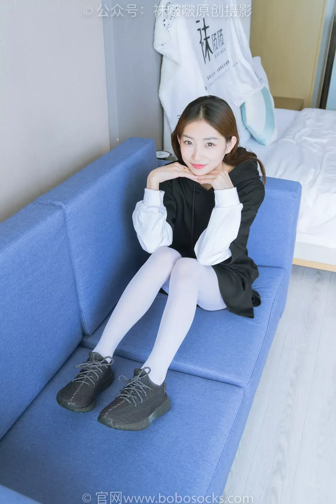 图片[5]-袜啵啵214期：小沫-黑色运动鞋、厚白丝-虎绰