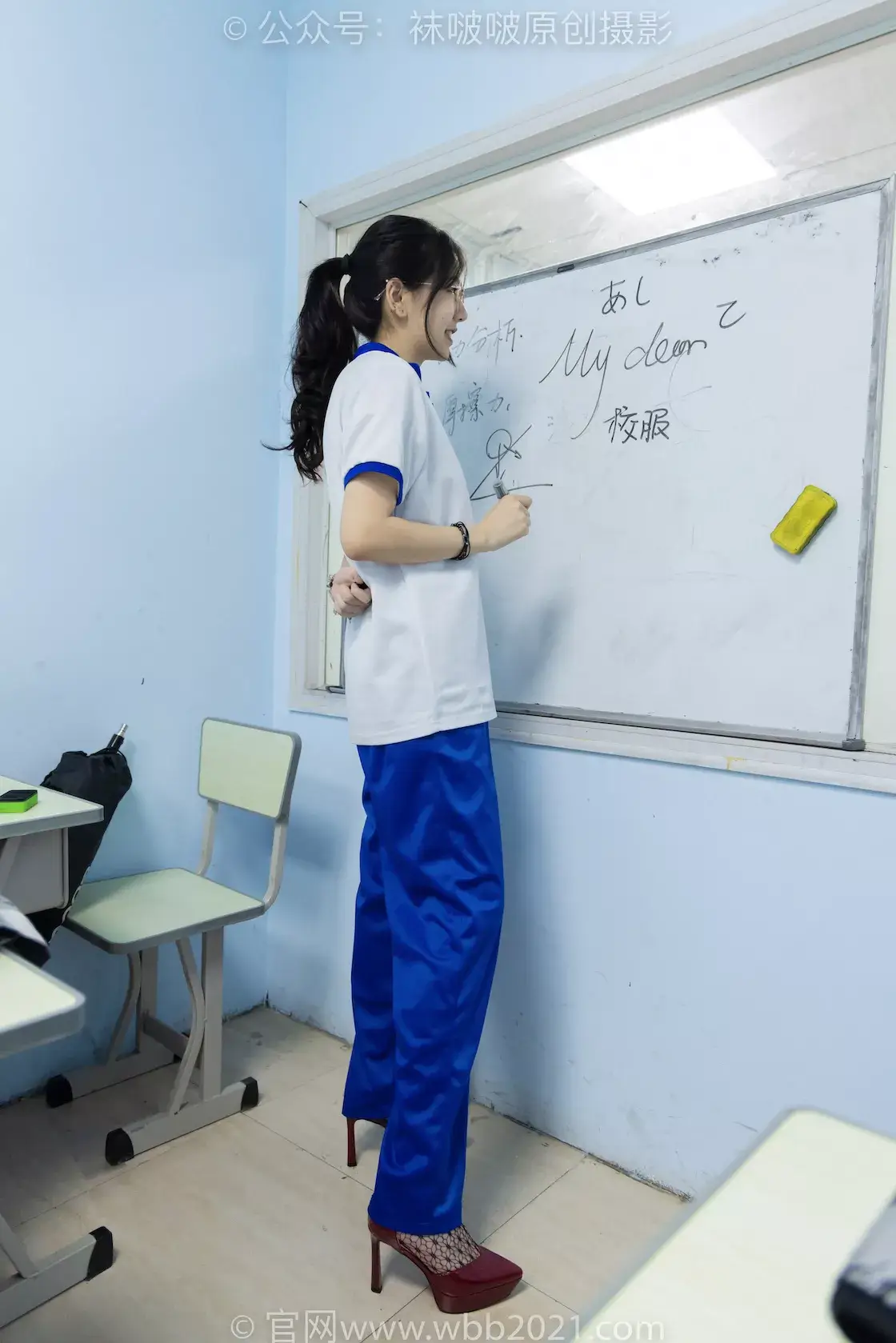 图片[2]-袜啵啵375期：小甜豆-高跟鞋、黑色蕾丝网袜、校服裤里丝-虎绰