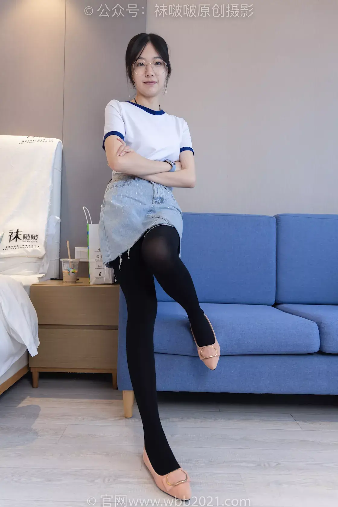 图片[4]-袜啵啵447期：小甜豆-平底鞋、厚黑丝、踩方便面、圣女果、橘子、巧克力蛋糕剧情-虎绰